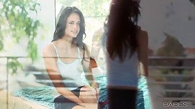 Babes.com - TEENAGE ROMANCE - Tiffany Thompso