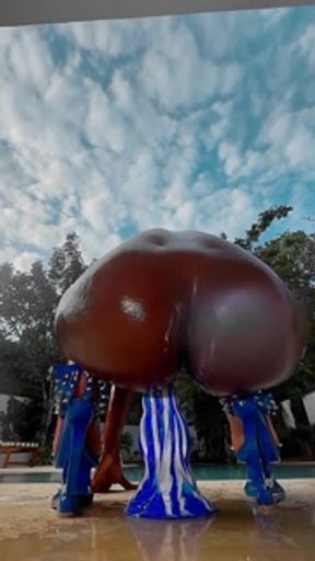 Riding my big blue Dildo Outside and Squirting all along