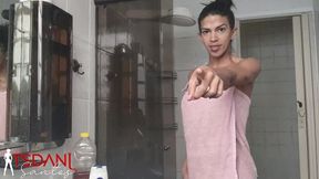 emem casa me preparando para ir treinar.