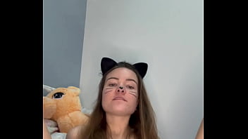 Petite chatte coquine