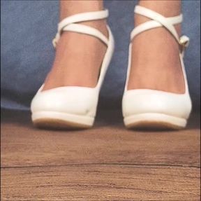 Giantess Haydee Rodriguez in White High Heels