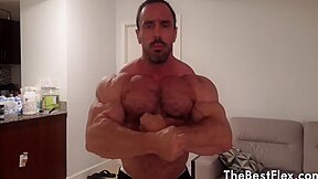 Bushy Muscle Hunk Oils Up