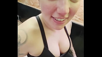 A boy invites me to train at his gym and then gives me his whey protein