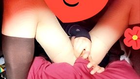 joven se cree mujercita jugando con pene en su anovagina. ella necesita quien la llene de semen pero esta sola
