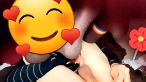 joven se cree mujercita jugando con pene en su anovagina. ella necesita quien la llene de semen pero esta sola