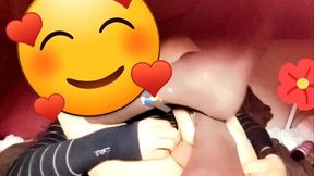 joven se cree mujercita jugando con pene en su anovagina. ella necesita quien la llene de semen pero esta sola