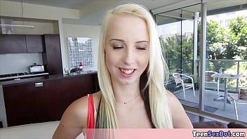 Stepsis goes down on me in her cute USA swimsuit