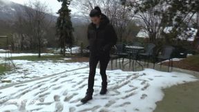 Mistress Natasa liked to trample the snow and the slave's head with snowy boots mp4
