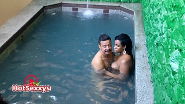 Meninas adoram dar um beijo Grego nos meninos
