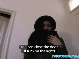 PublicAgent fucks a homeless women