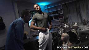 ”Piper Perri takes a black meat for her carreer”