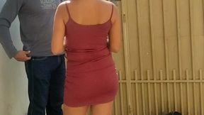 olha o gas!!! filmei escondido, dei gostoso pro vendedor de gas, gozou na minha boca e foi embora.