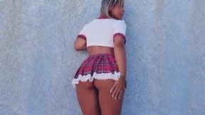 Young student has anal sex on the wall with a tramp from Rio de Janeiro!