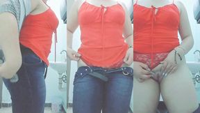 milf en uniforme se desnuda ante la camara en la hora de su trabajo se quita toda su ropa