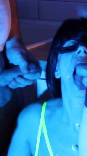 Wife Sucks 2 Cocks in Neon Light. Threesome. Full Scene. Ep 4631