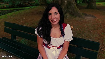 Linda del Sol - La Lechera into the Forest