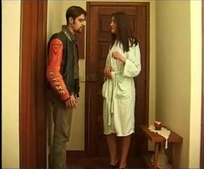 Ana Paula Melo has sex with a stranger.