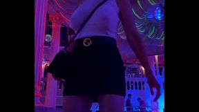 4&egrave_me jour &agrave_ Ibiza J'_adore m'_exhiber et voir la t&ecirc_te des gens