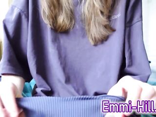 TEEN SQUIRTING FOR HER NEIGHBOURS