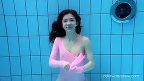 Roxalana Cheh, Petite Yet Strong, Masters Swimming