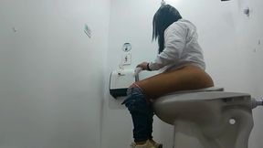 voyeur - watch hot big ass latina pissing on public hospital toilet