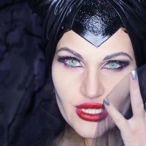 In to maleficenteyes...