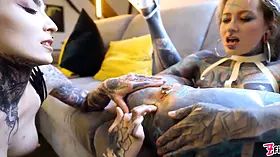 Burlesque beauty's Big Boobs and strap-on assfuck