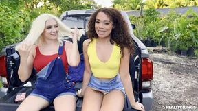 Gia OhMy and Willow Ryder are fucking with their black pals