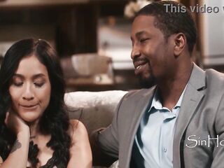 CEO's Secret Policy Female Hires Get to Service the Owner 1st - Isiah Maxwell ,Avery Ebony