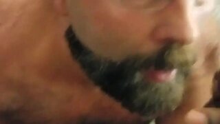 Hotel room cum dump: taking a random facial from amateur sfverscumboy