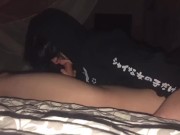 Я ДЕЛАЮ МИНЕТ СВОЕМУ ФЕМБОЮ ВПЕРВЫЕ И ОН КОНЧАЕТ СО СТОНАМИ НА МЕНЯ