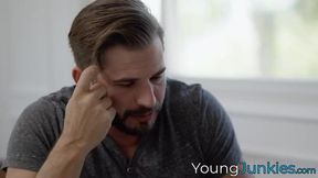 I was fucked by the muscled big dick dude in doggy style before receiving facial