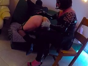 Dressage anal d'une novice