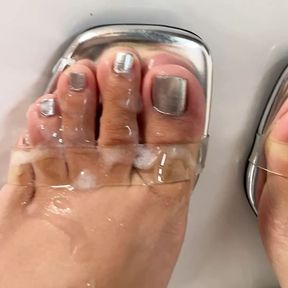 Latina cum toes in clear heels.