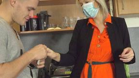 ”Horny guy seducted blonde executor”