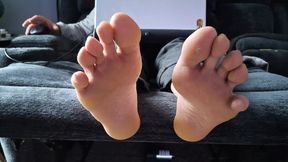 Get on your knees and kiss my feet !