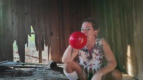 Fayth Blows Pops In Abandoned Building In Boots -MP4