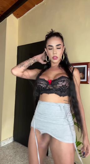 Amateur GF gives a blowjob