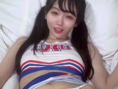 Close up amateur beauty uses her toy to masturbates