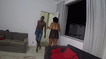 Grazy faz festinha sem seu marido para três amigos e ganha banho de porra
