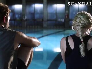 Scarlett Johansson Stripped in Swimming Pool - ScandalPlanet.Com