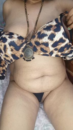 Indian BBW Wife Showing Her Figure Clear Hindi Audio Fantasy