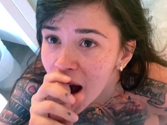 Amateur hands free close up blowjob