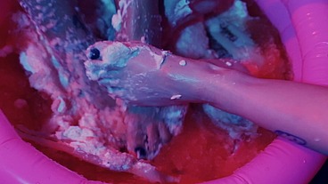 Lesbian Foot Worship in Messy Jelly