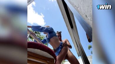 Public balcony blowjob got them caught raw and rough