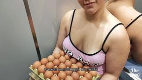 Big-booty mature neighbour woman brought egg and that ASS as a gift