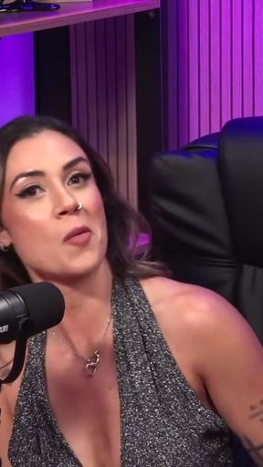 Must-share moment from &quot;Podcast Completo com Rafaela Lima&quot;