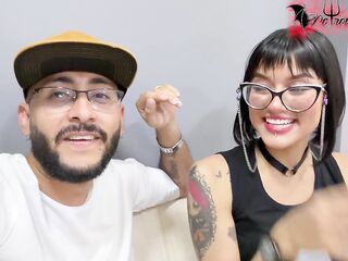Le chupo la enorme verga a mi nuevo jefe despues de terminar la entrevista de trabajo