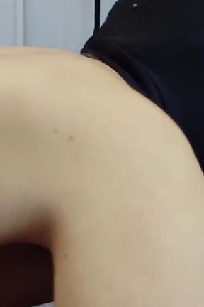 Sexy MILF Gives a Sensual Blowjob. Cum in Mouth. Ball Licking and Sucking