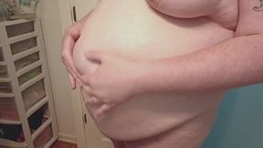 HORNY MILF LOVES RUBBING HER HUGE PREGNANT BELLY